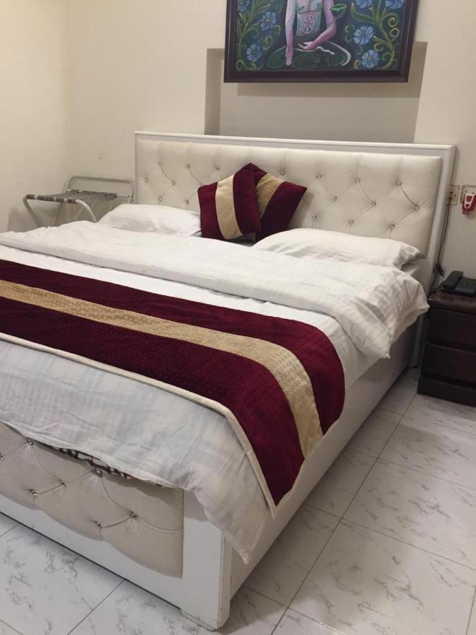 Maplewood Guest House, Neeti Bagh, New Delhiit Is A Boutiqu - 5 Guest house 2*
