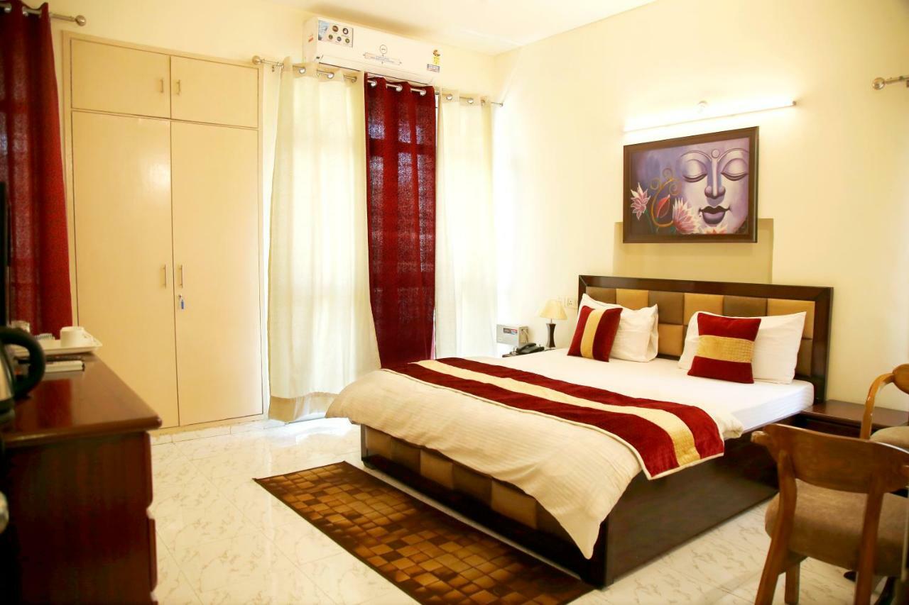 Maplewood Guest House, Neeti Bagh, New Delhiit Is A Boutiqu - 5 New Delhi
