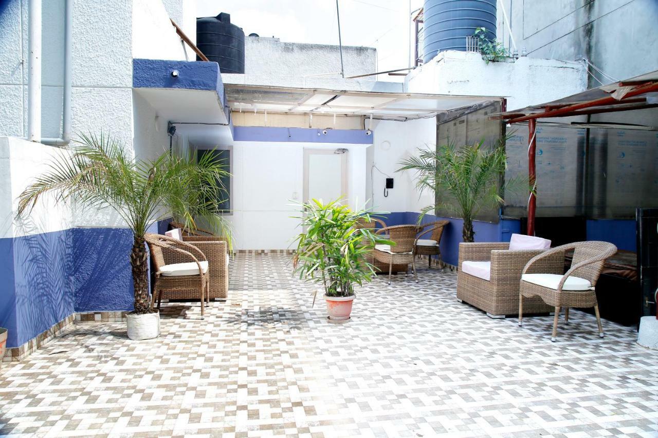 Maplewood Guest House, Neeti Bagh, New Delhiit Is A Boutiqu - 5 2* New Delhi