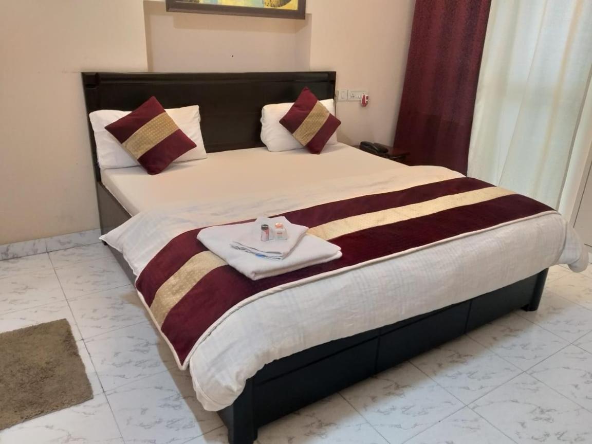 Maplewood Guest House, Neeti Bagh, New Delhiit Is A Boutiqu - 5 2* New Delhi