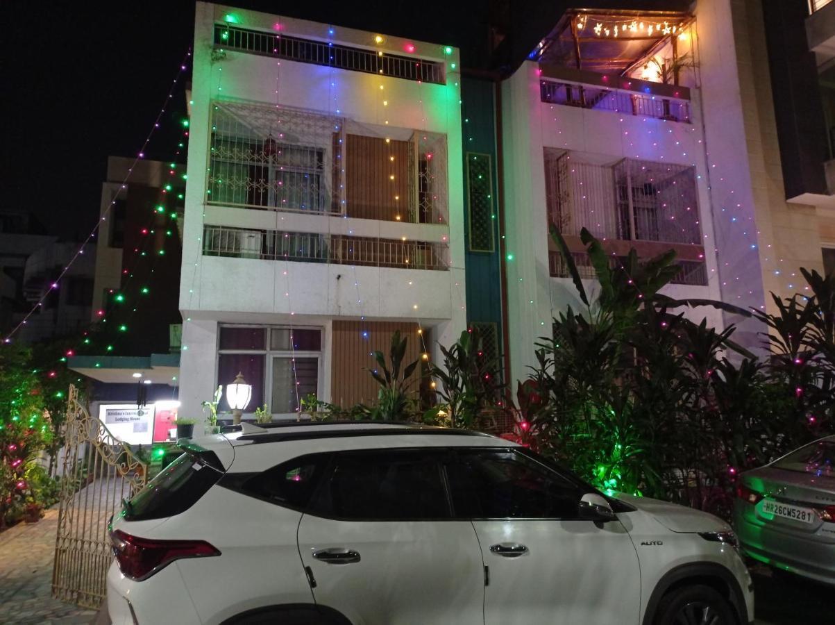 Guest house Maplewood Guest House, Neeti Bagh, New Delhiit Is A Boutiqu - 5 2*