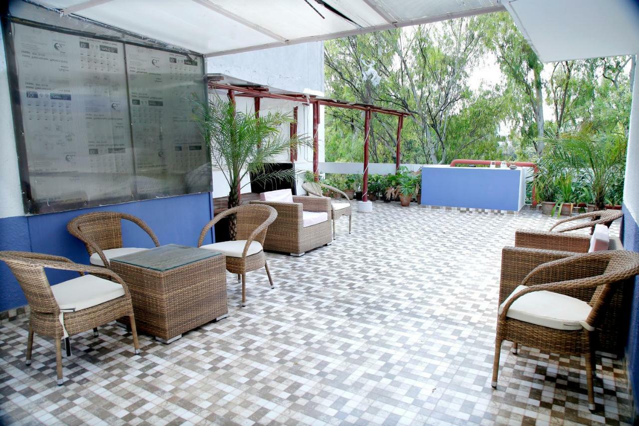 Guest house Maplewood Guest House, Neeti Bagh, New Delhiit Is A Boutiqu - 5 2*